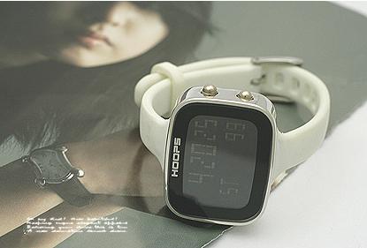 时尚☆流行帅气方盘电子手表