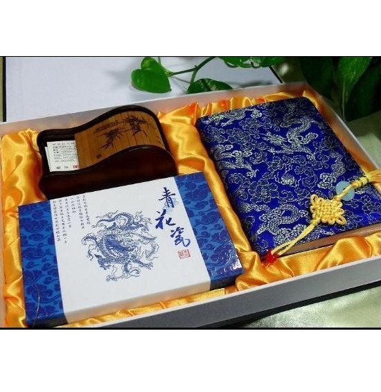 青花文化商务套装、青花瓷笔 红木竹简滑盖名片盒 青绸笔记本